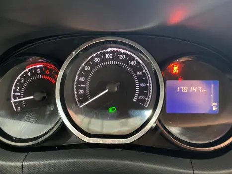 RENAULT Oroch 1.6 16V 4P FLEX SCE DYNAMIQUE, Foto 12