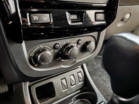 RENAULT Oroch 2.0 16V 4P FLEX DYNAMIQUE AUTOMTICO, Foto 10