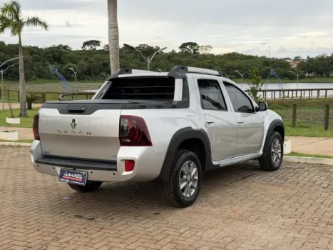 RENAULT Oroch 2.0 16V 4P FLEX DYNAMIQUE AUTOM�TICO, Foto 8