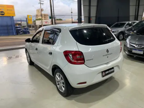 RENAULT Sandero 1.0 12V 4P FLEX SCE AUTHENTIQUE, Foto 5 RENAULT Sandero 1.0 12V 4P FLEX SCE AUTHENTIQUE, Foto 5