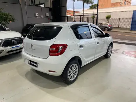 RENAULT Sandero 1.0 12V 4P FLEX SCE AUTHENTIQUE, Foto 6 RENAULT Sandero 1.0 12V 4P FLEX SCE AUTHENTIQUE, Foto 6