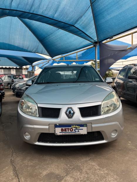 RENAULT Sandero 1.6 16V 4P FLEX SCE EXPRESSION, Foto 2 RENAULT Sandero 1.6 16V 4P FLEX SCE EXPRESSION, Foto 2