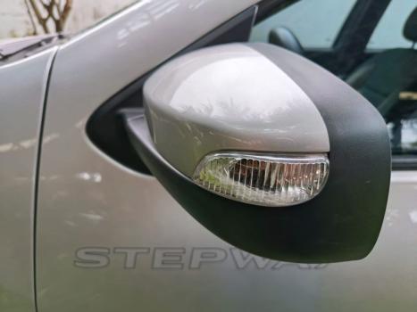 RENAULT Sandero 1.6 16V 4P SCE FLEX STEPWAY ICONIC X-TRONIC AUTOM�TICO CVT, Foto 15