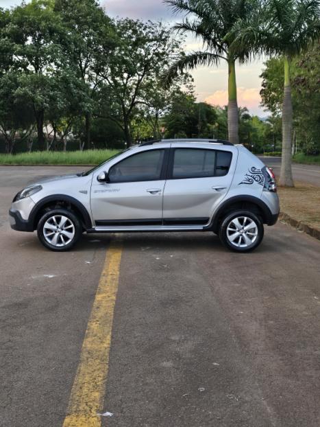 RENAULT Sandero 1.6 4P FLEX STEPWAY, Foto 2