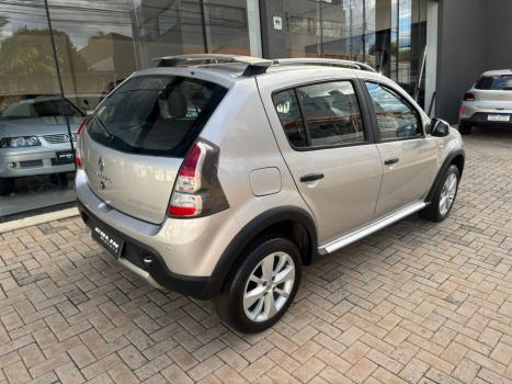 RENAULT Sandero 1.6 16V 4P FLEX STEPWAY AUTOM�TICO, Foto 5