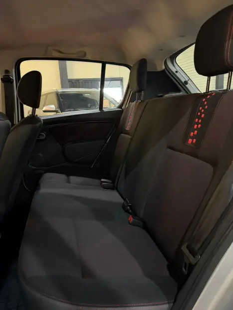 RENAULT Sandero 1.6 16V 4P FLEX STEPWAY, Foto 9