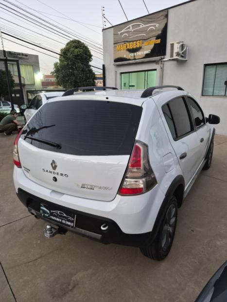 RENAULT Sandero 1.6 16V 4P FLEX STEPWAY RIP CURL, Foto 2