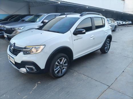 RENAULT Stepway 1.6 16V 4P FLEX ICONIC X-TONIC AUTOM�TICO CVT, Foto 1