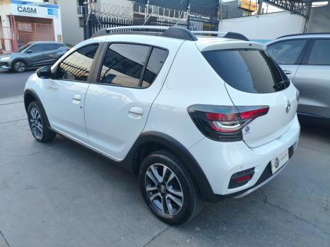 RENAULT Stepway 1.6 16V 4P FLEX ICONIC X-TONIC AUTOM�TICO CVT, Foto 4