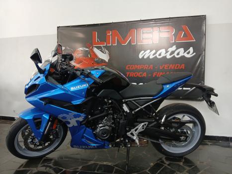 SUZUKI GSX-8R , Foto 1
