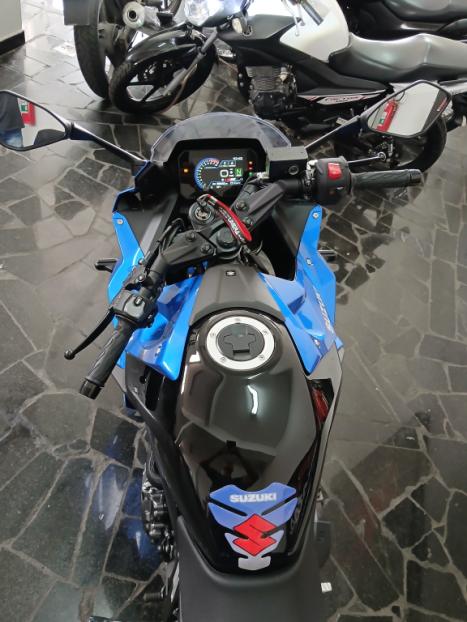SUZUKI GSX-8R , Foto 5