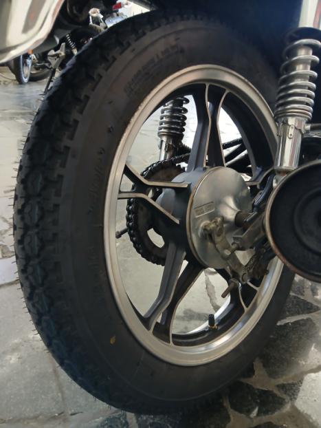 SUZUKI Intruder 125 , Foto 2
