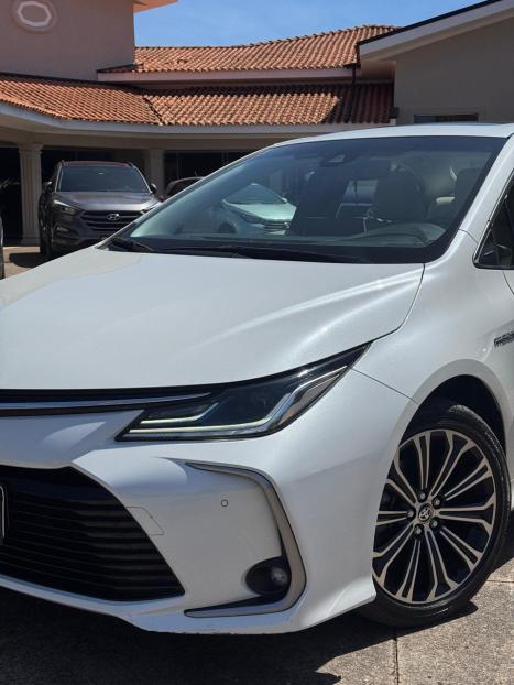 TOYOTA Corolla 1.8 16V 4P FLEX H�BRIDO ALTIS A PREMIUM AUTOM�TICO CVT, Foto 3