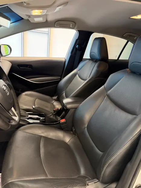 TOYOTA Corolla 2.0 16V 4P FLEX XEI DIRECT SHIFT AUTOM�TICO CVT, Foto 9