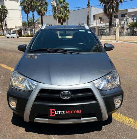TOYOTA Etios Cross 1.5 16V 4P, Foto 3