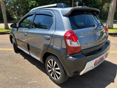 TOYOTA Etios Cross 1.5 16V 4P, Foto 5