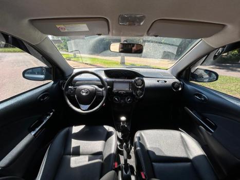 TOYOTA Etios Cross 1.5 16V 4P, Foto 9