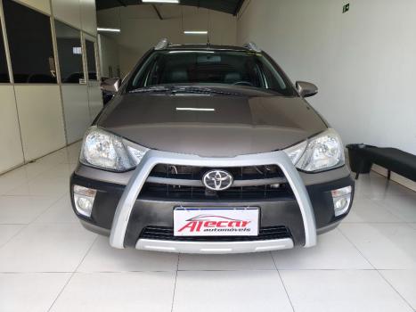TOYOTA Etios Cross 1.5 16V 4P, Foto 3