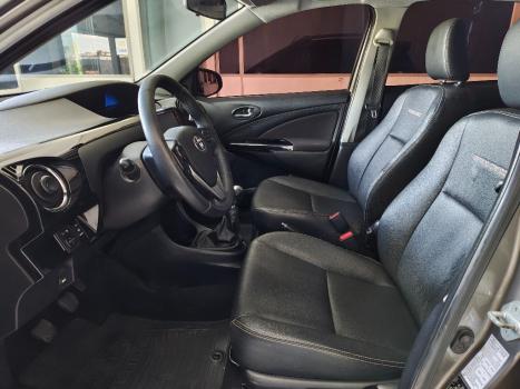 TOYOTA Etios Cross 1.5 16V 4P, Foto 4