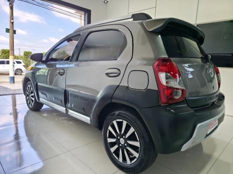 TOYOTA Etios Cross 1.5 16V 4P, Foto 9