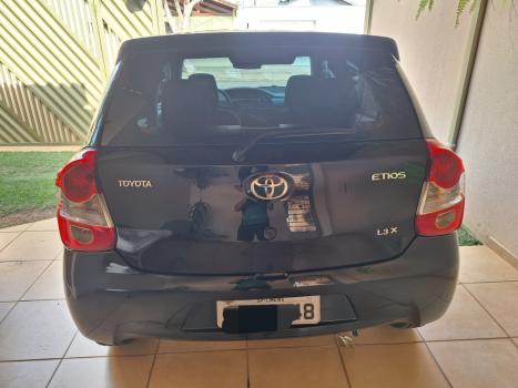 TOYOTA Etios Hatch 1.3 16V 4P FLEX X, Foto 2