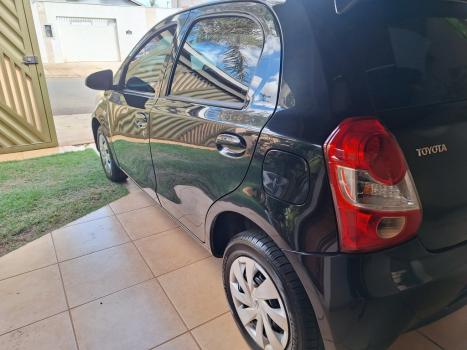 TOYOTA Etios Hatch 1.3 16V 4P FLEX X, Foto 4