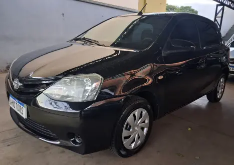 TOYOTA Etios Hatch 1.3 16V 4P FLEX X, Foto 3