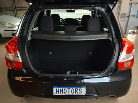 TOYOTA Etios Hatch 1.3 16V 4P FLEX X, Foto 7