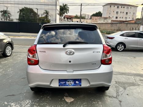 TOYOTA Etios Hatch 1.3 16V 4P FLEX X, Foto 5