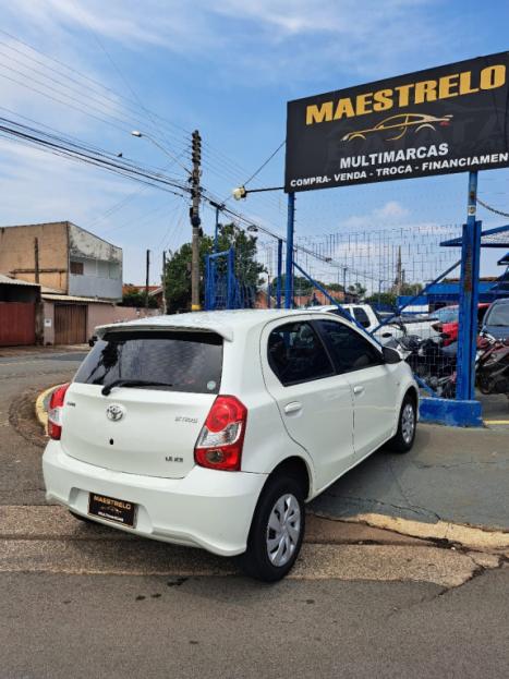 TOYOTA Etios Hatch 1.3 16V 4P FLEX X AUTOMTICO, Foto 6