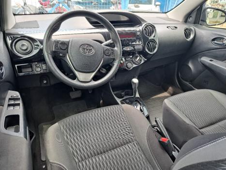 TOYOTA Etios Hatch 1.3 16V 4P FLEX X AUTOMTICO, Foto 7