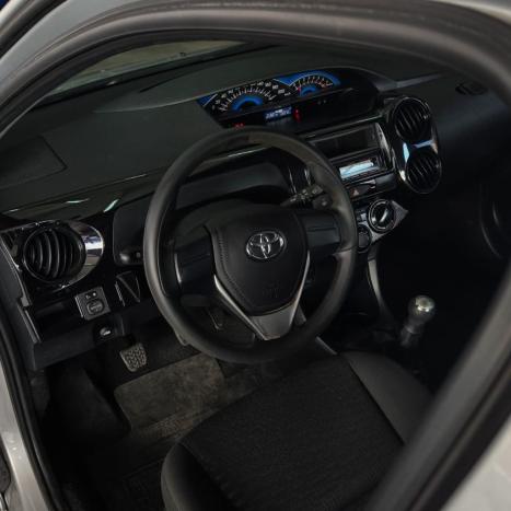 TOYOTA Etios Hatch 1.3 16V 4P FLEX X, Foto 4
