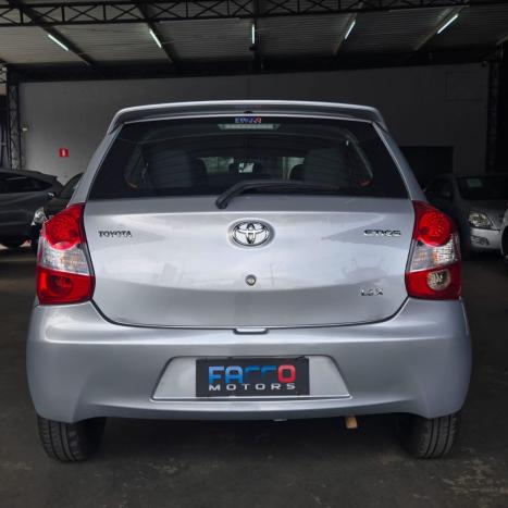 TOYOTA Etios Hatch 1.3 16V 4P FLEX X, Foto 6