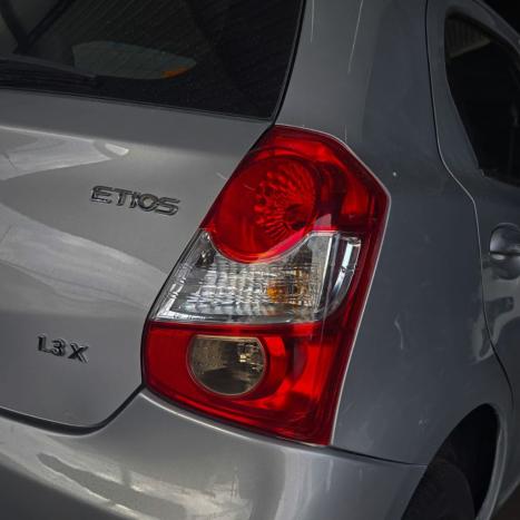 TOYOTA Etios Hatch 1.3 16V 4P FLEX X, Foto 19