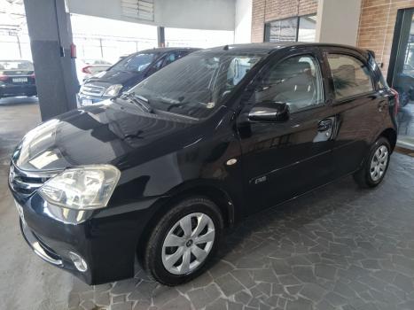 TOYOTA Etios Hatch 1.3 16V 4P FLEX XS, Foto 1