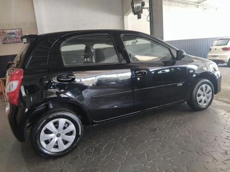 TOYOTA Etios Hatch 1.3 16V 4P FLEX XS, Foto 4
