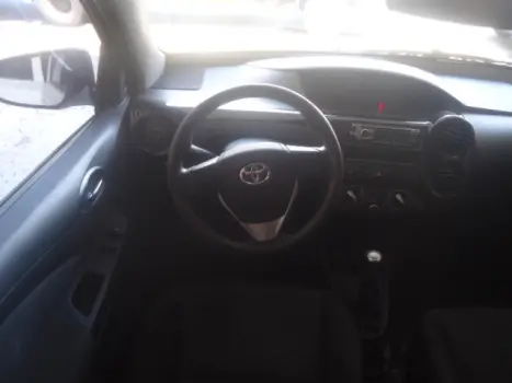 TOYOTA Etios Hatch 1.3 16V 4P FLEX X, Foto 5