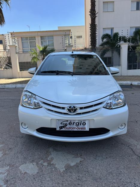 TOYOTA Etios Hatch 1.3 16V 4P FLEX X, Foto 3