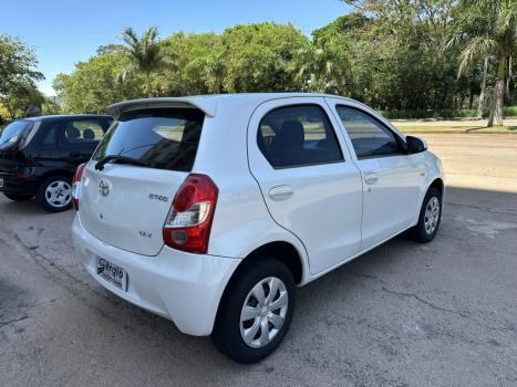 TOYOTA Etios Hatch 1.3 16V 4P FLEX X, Foto 7