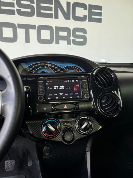 TOYOTA Etios Hatch 1.3 16V 4P FLEX EX, Foto 6