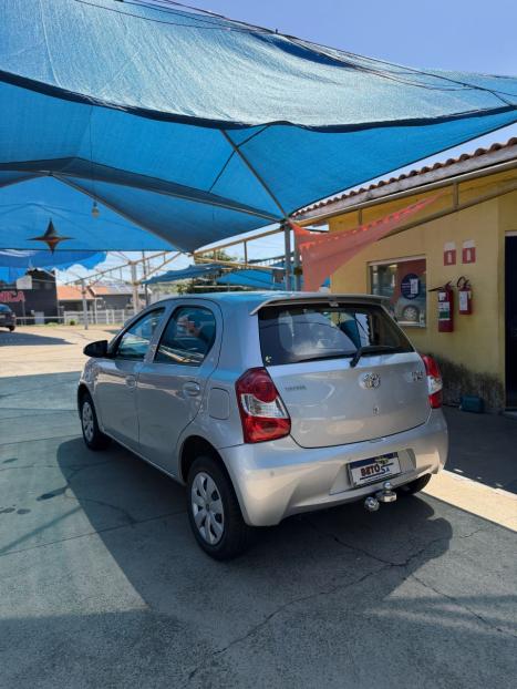 TOYOTA Etios Hatch 1.3 16V 4P FLEX X, Foto 7