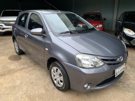 TOYOTA Etios Hatch 1.3 16V 4P FLEX X, Foto 3