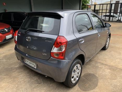 TOYOTA Etios Hatch 1.3 16V 4P FLEX X, Foto 4