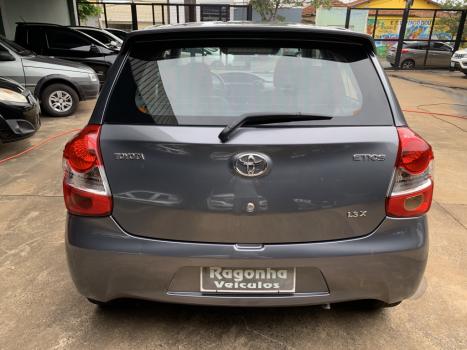 TOYOTA Etios Hatch 1.3 16V 4P FLEX X, Foto 5