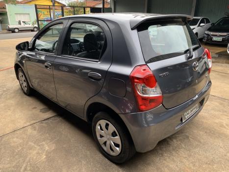 TOYOTA Etios Hatch 1.3 16V 4P FLEX X, Foto 6