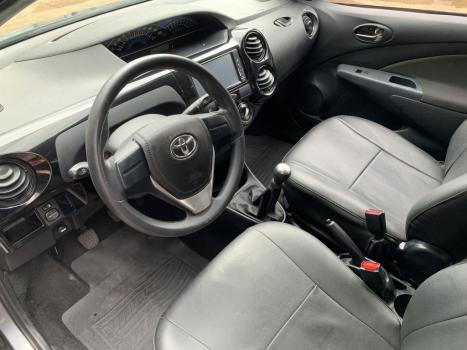 TOYOTA Etios Hatch 1.3 16V 4P FLEX X, Foto 9