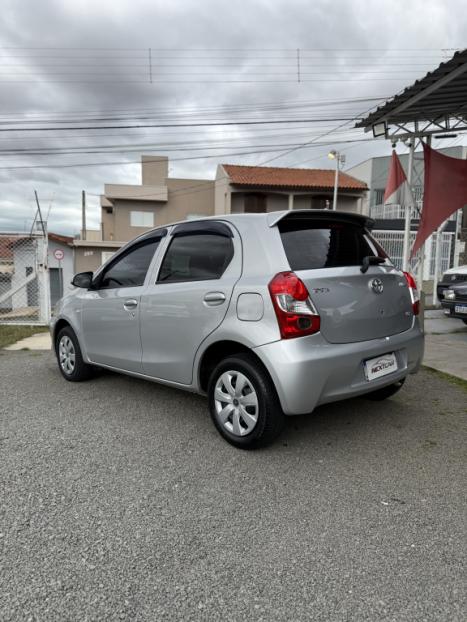 TOYOTA Etios Hatch 1.3 16V 4P FLEX X, Foto 4