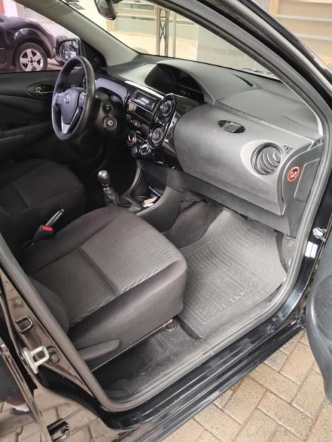 TOYOTA Etios Hatch 1.3 16V 4P FLEX X, Foto 6