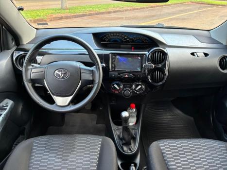TOYOTA Etios Hatch 1.3 16V 4P FLEX X, Foto 10
