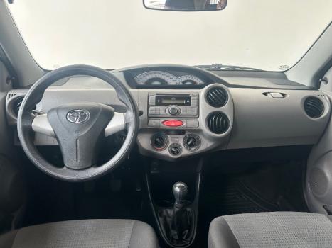TOYOTA Etios Hatch 1.3 16V 4P FLEX XS, Foto 8